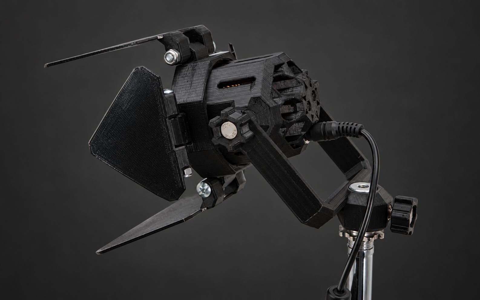 MiniCine mounting yoke, rear connector, and open barn doors